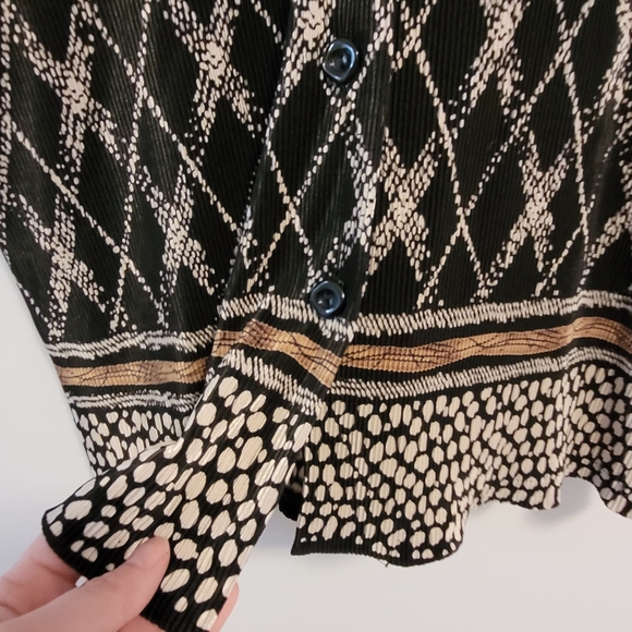 JESSICA Button-Up Patterned Blouse (Large) - Picture 4 of 5